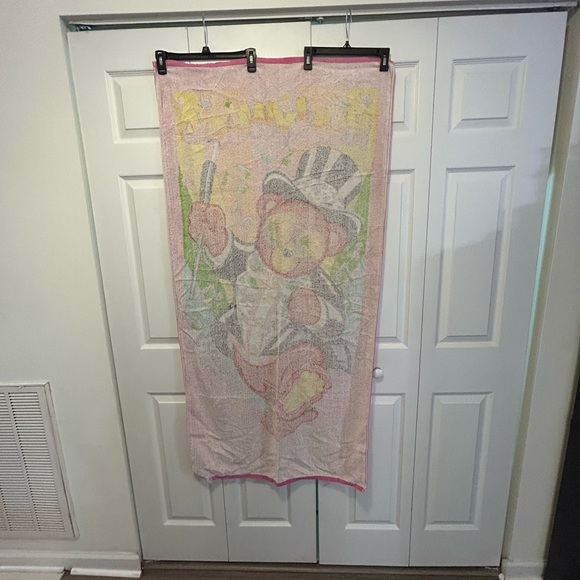 Vintage Used Condition Lisa Frank Hollywood Bear Beach Towel - Picture 2 of 12